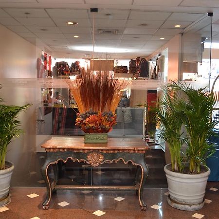 Hotel Maria Angola リマ エクステリア 写真